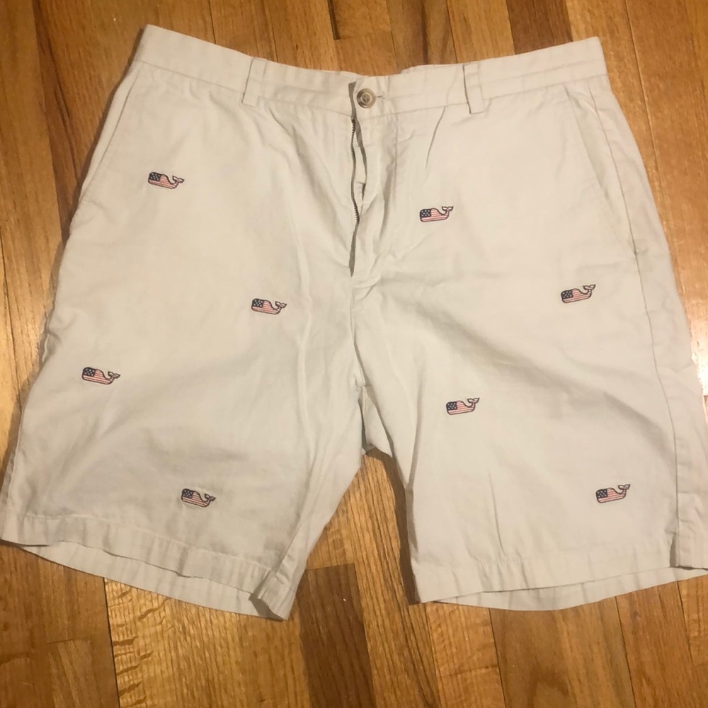 Vineyard vines American flag whale khaki shorts